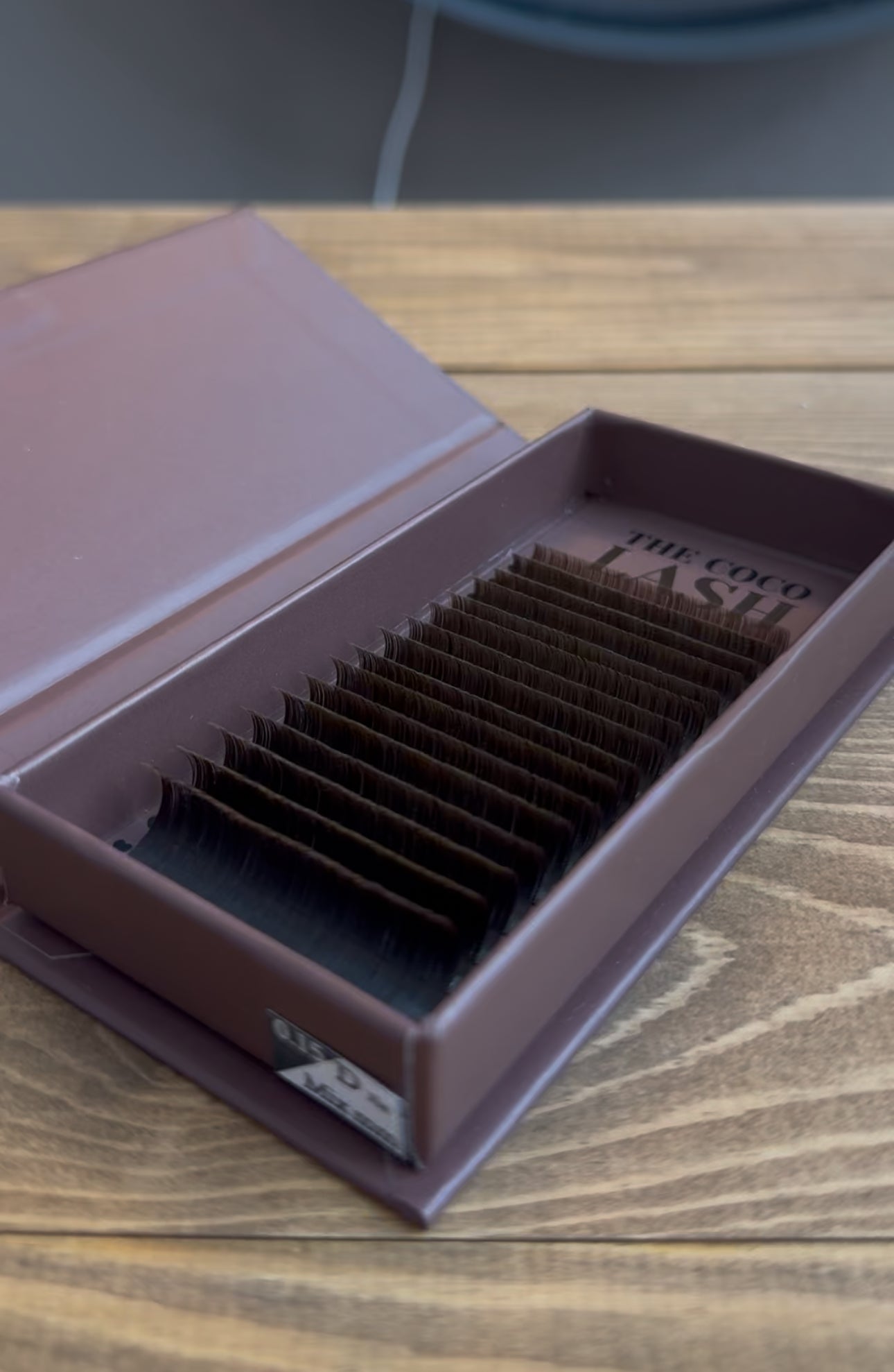 Brown Flat Classic Lash